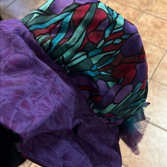 Colorful Women's Hat with Floral Design - Picture 3 of 3